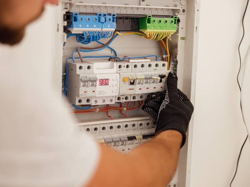What Do Circuit Breakers Do? 